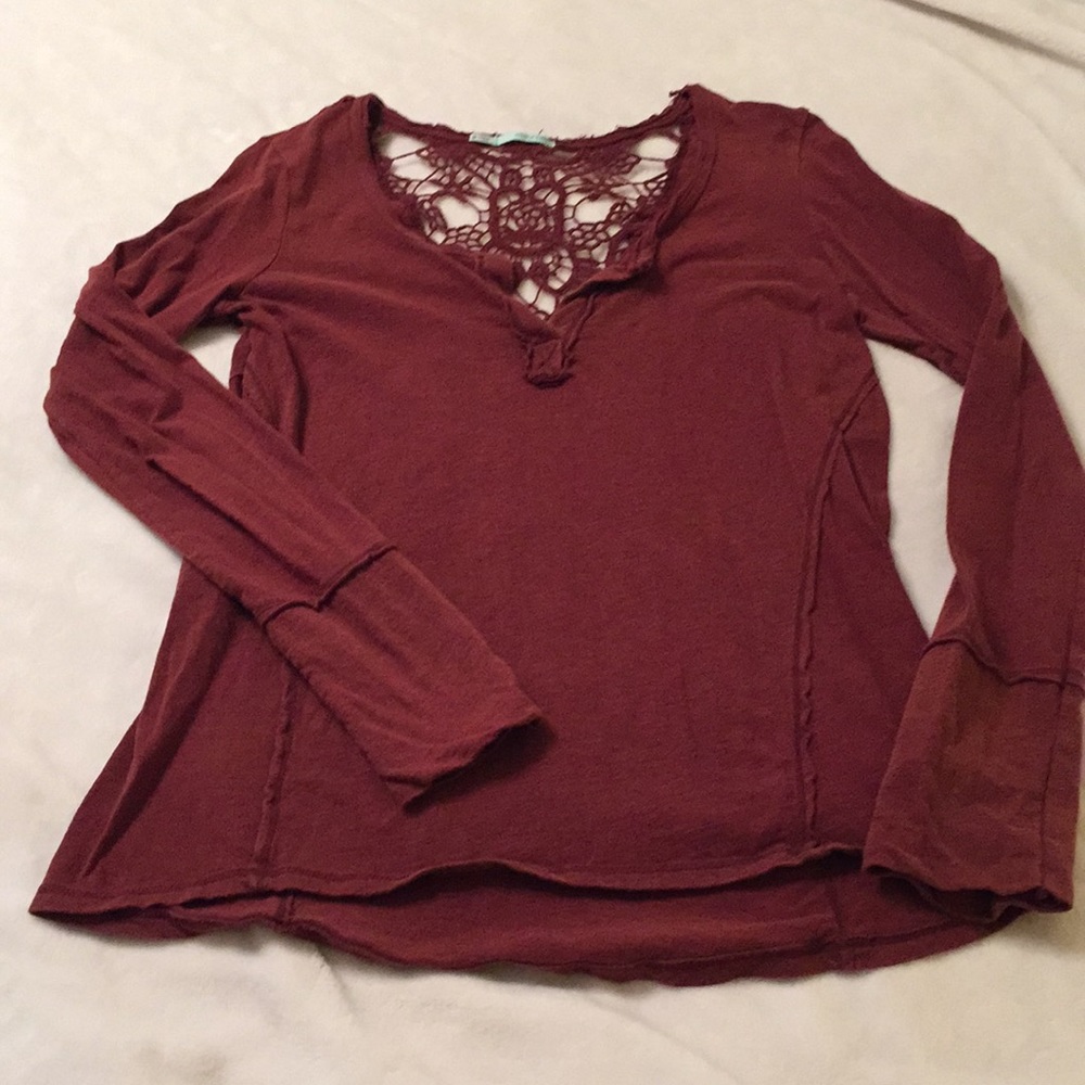 5/$15 Laced back long sleeve